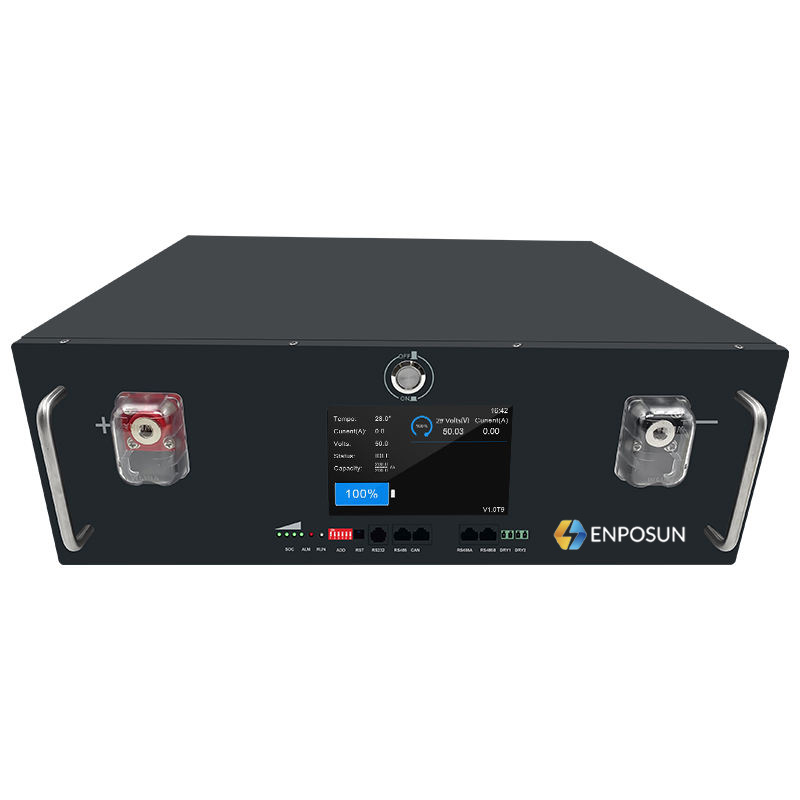 Установленная на качелях литиевая батарея LFP51.2V100AHиллюстрация Установленная на качелях литиевая батарея LFP51.2V100AHиллюстрация